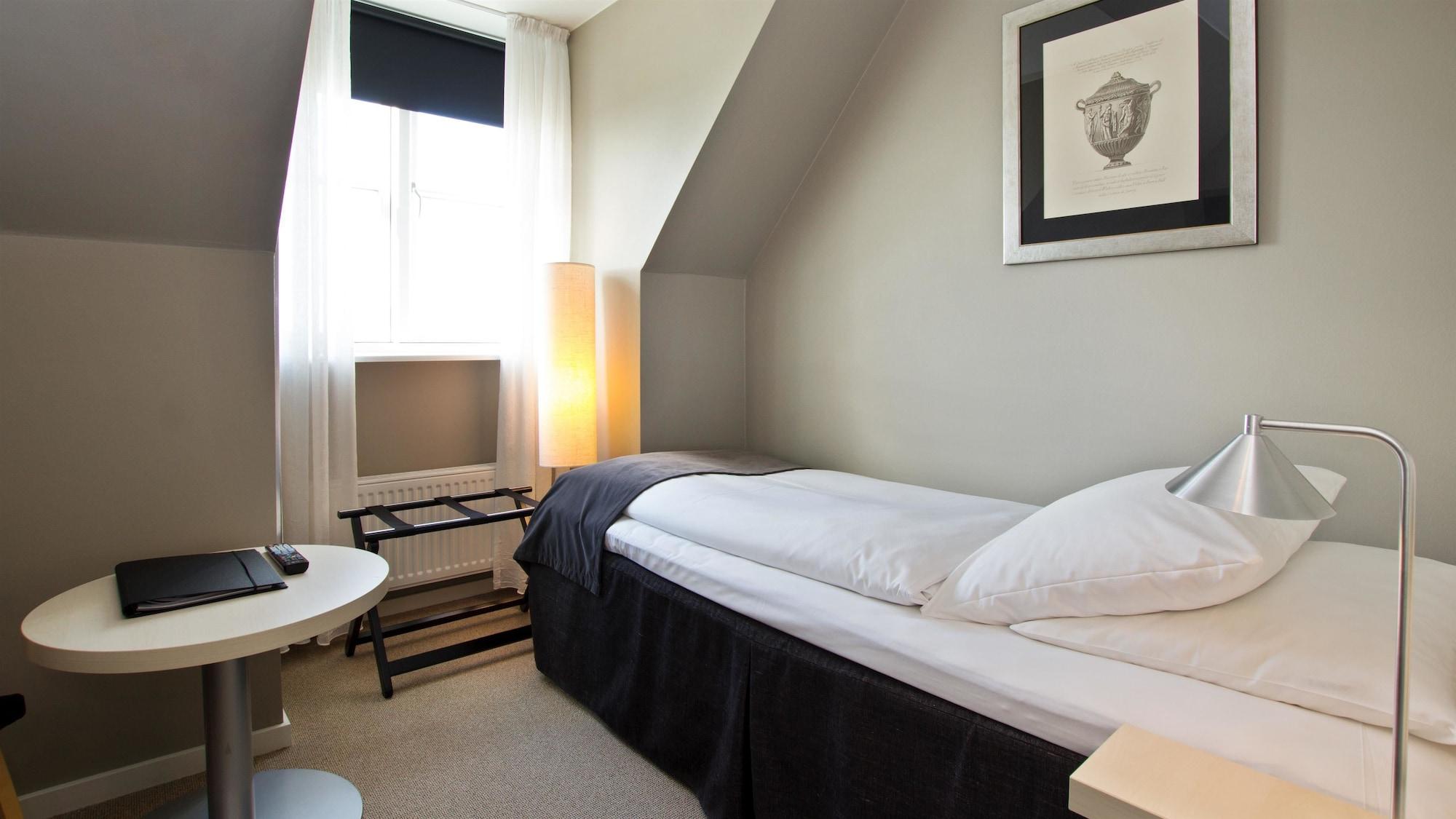 Western Kronjylland Hotel 4*